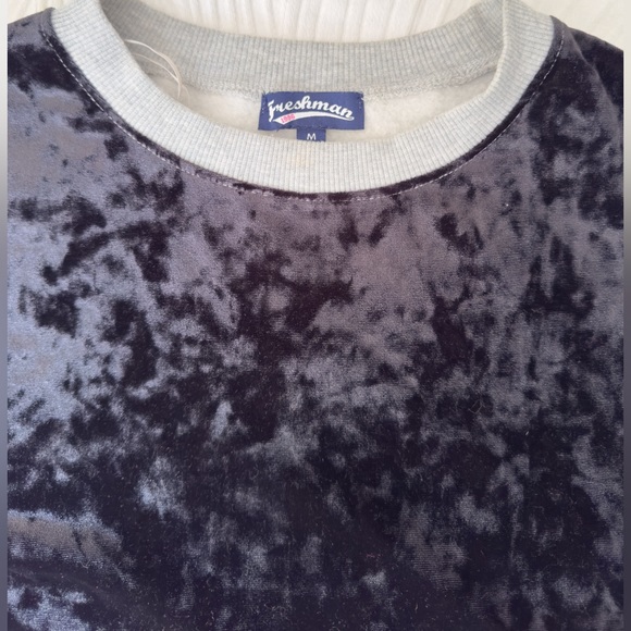 Freshman crew neck size medium - Picture 4 of 5